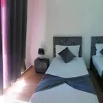 Un Elegant Appartement Meuble A Louer A Marrakech Avec Deux Piscines Et Une Vue Magnifique