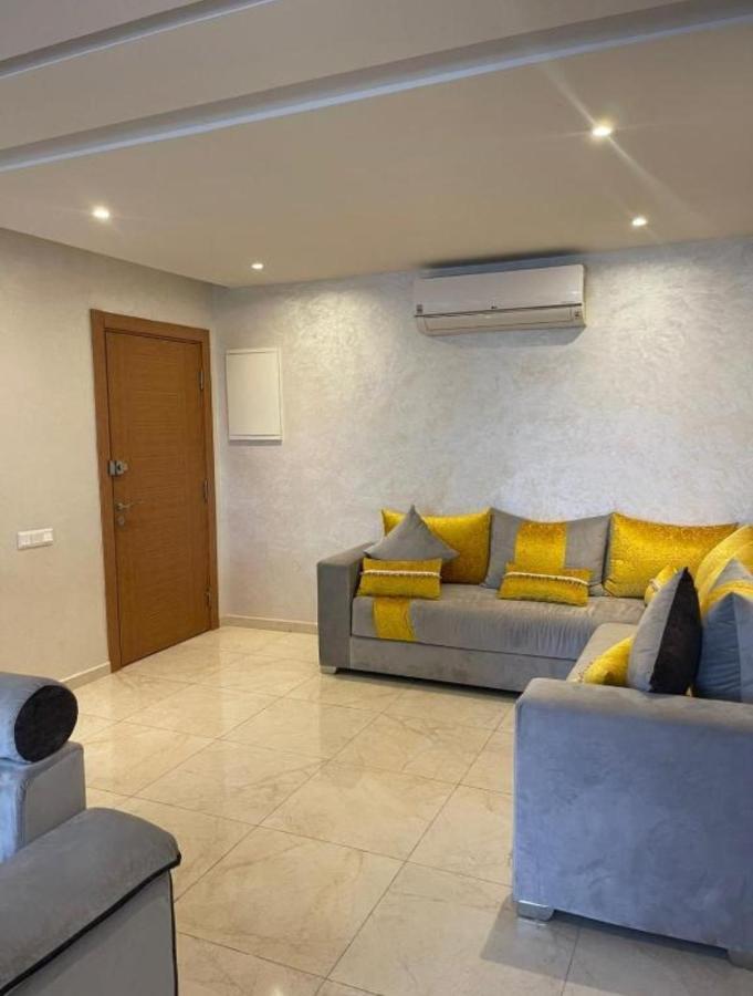 Un Elegant Meuble A Louer A Marrakech Avec Deux Piscines Et Vue Magnifique Appartement *