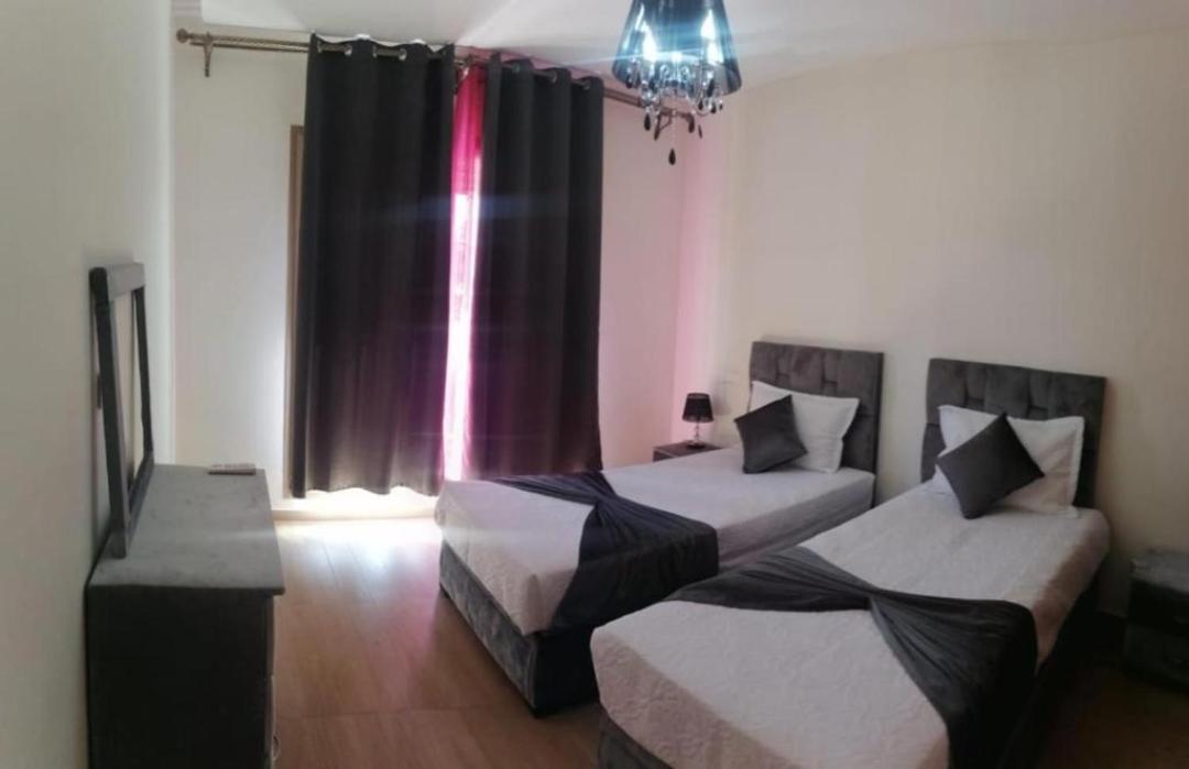 Un Elegant Meuble A Louer A Marrakech Avec Deux Piscines Et Vue Magnifique