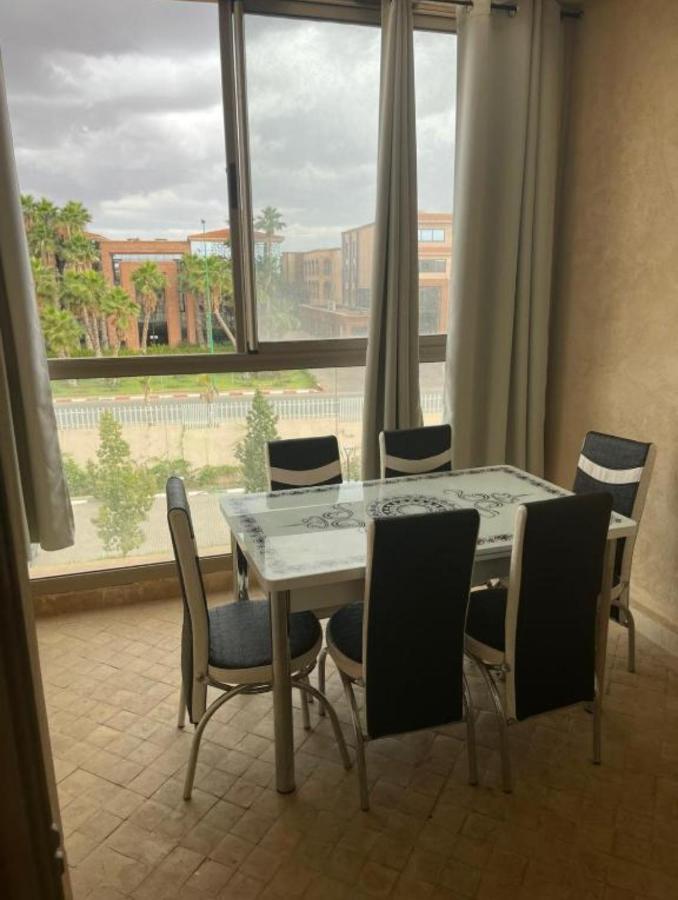 Un Elegant Meuble A Louer A Marrakech Avec Deux Piscines Et Vue Magnifique Appartement